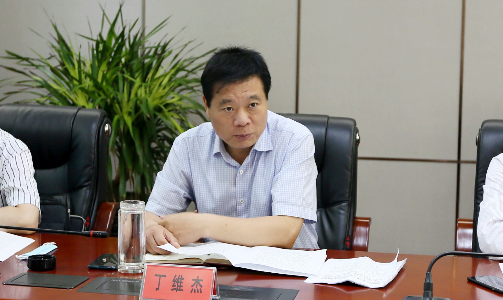 1715172135928 市總工會(huì)領(lǐng)導(dǎo)調(diào)研集團(tuán)產(chǎn)改工作2